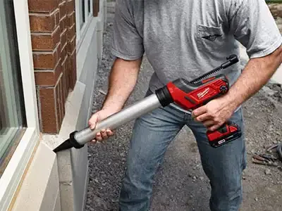 Exterior wall crack sealing and waterproof caulking installation